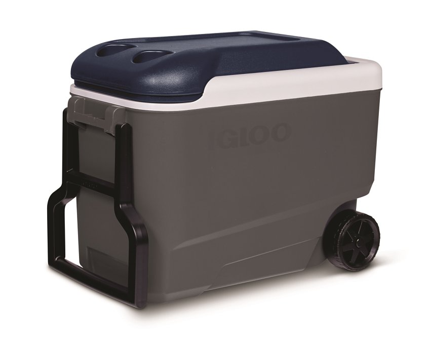 Igloo Roller 40 Qt Cooler with Tow Handle